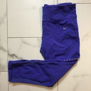 Nike Purple Cropped Drifit Leggings size L